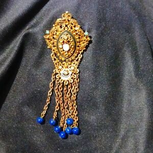 Vintage Florenza Gold Tone Tassel Brooch